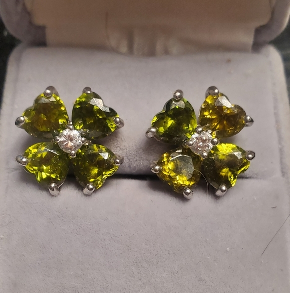 Vintage Peridot & Zircinia Large Gemstone Stud Earrings From Bees London Jewlers - Picture 2 of 4